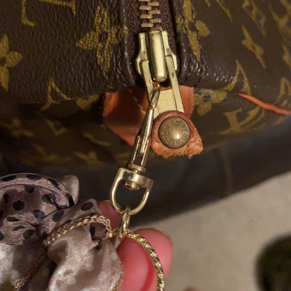 LV Speedy40 In Monogram - Picture 15 of 15